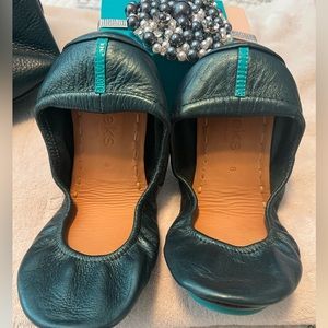 Tieks 8